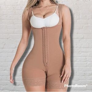 Colombian girdle by Soft Line  Sz XL-40